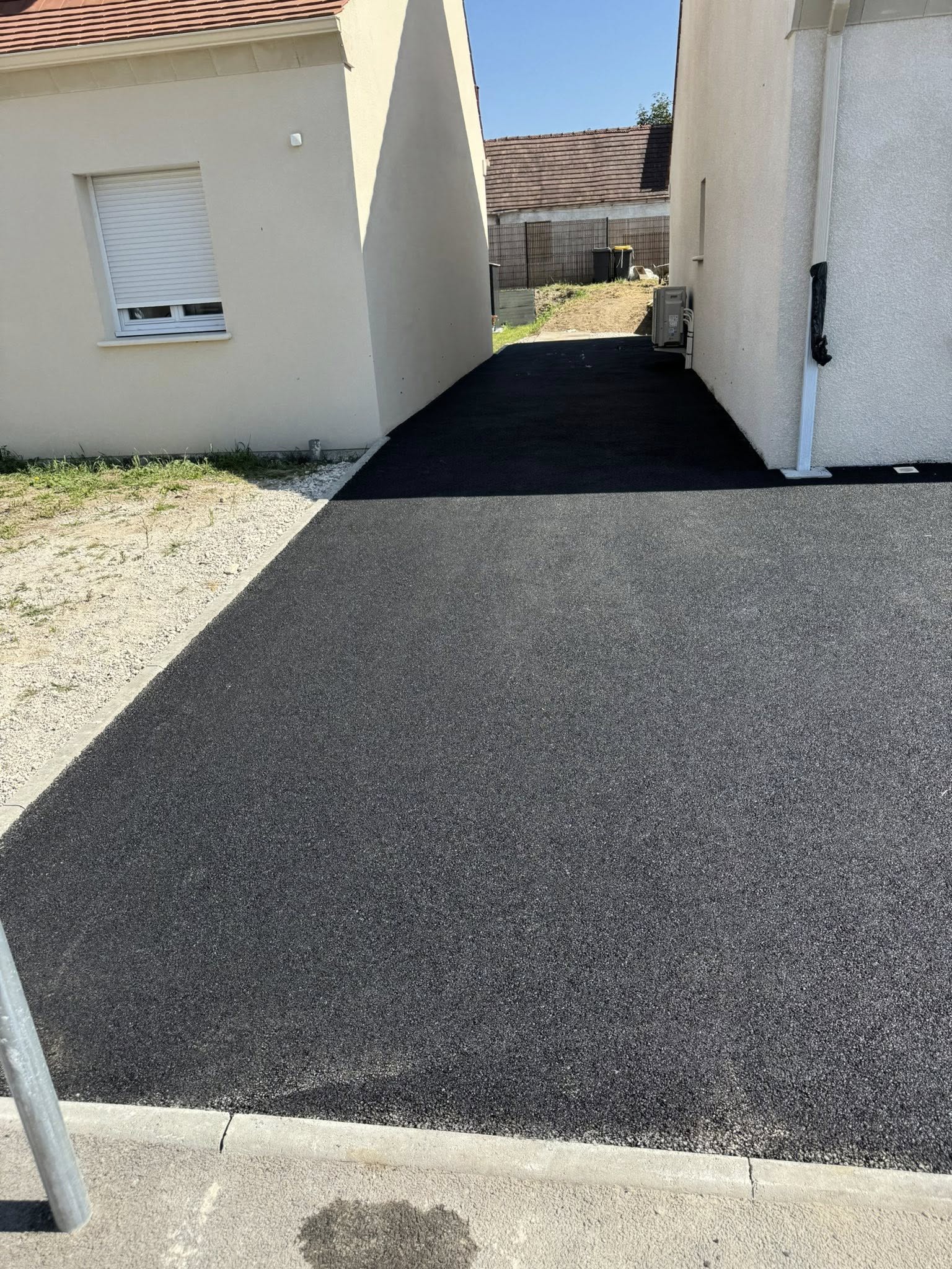 Enrobé pour cours et allées – particuliers et professionnels autour de Caumont (50 km)